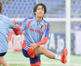 中村敬斗「めでたいし、すごく嬉しい」久保建英の結婚を代表同僚が続々祝福…川口春奈と結婚の板倉滉も「タケとは…」