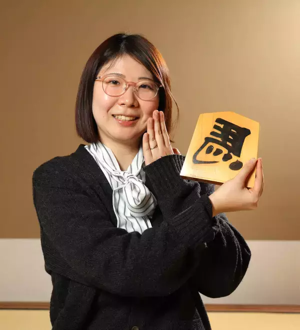 「縁結びのご利益」２０２５年１１月結婚発表　西山朋佳女流二冠、出雲で女流名人戦第１局勝利