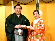幕内・欧勝馬が結婚披露宴「人生で一番忙しく、一番楽しい時間」、ＣＡの夫人の白無垢姿に「きれいだった」