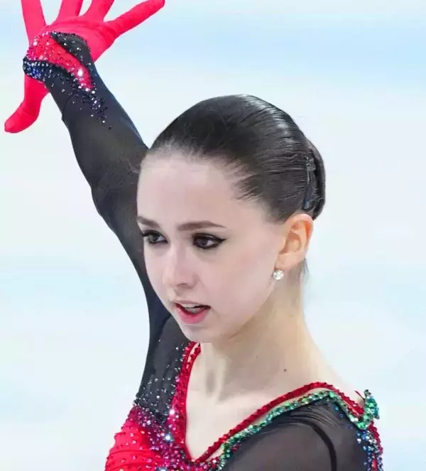 ワリエワ、２０歳になった美ぼうに世界がくぎ付け「とーってもかわいい」「天使みたい」…五輪出場から４年