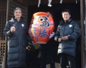 Ｊ１清水の必勝祈願にサポーター９００人…吉田孝行監督が優勝へ意欲「こういうパレードをもう一度」