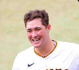 「【巨人】「２０２６年、いいっすねえ！」盛り上げ役の声の主は？合同自主トレスタート」の画像1