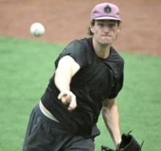 【巨人】キャベッジと新外国人の４選手がジャイアンツ球場で練習　前日に来日したばかりも疲れた様子も見せず　