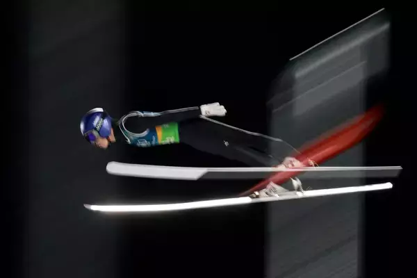 【五輪】ジャンプ混合団体、２回目の２番手・小林陵侑で２位に浮上…同競技初のメダル獲得へ