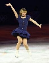 【五輪】新女王のアリサ・リュウ　笑顔全開で大トリ…今大会２冠がエキシビでも躍動