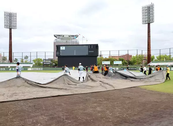 【ソフトバンク】降雨の影響で試合開始が３０分遅延…前田悠伍投手が今季初先発する鹿児島での一戦　午後２時３０分プレーボールへ　