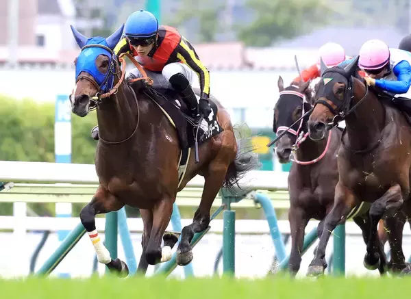 【バーデンバーデンＣ】マリアイリダータが５馬身差をつけてコースレコードＶ　田中博康調教師「本格化してきた」