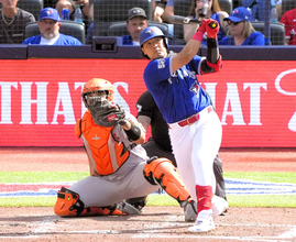 岡本和真、巨人の大先輩超え！！「参考にしていた」２学年上スラッガーに並ぶ日本人右打者最多３２号