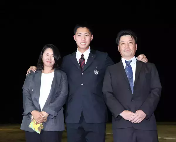 【ドラフト】日本ハム２位の九州国際大付・牟礼翔「万波選手が自分の理想」目標は「３冠王」
