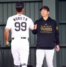 【阪神】藤川球児監督「選手は自分たちにとって『宝』のようなもの」滞在１時間１０分の具志川キャンプ電撃視察