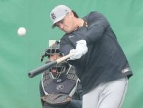 【巨人】新助っ人・ダルベックが１３０メートル弾連発　右中間にも驚愕弾