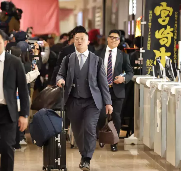 侍ジャパンの牧秀悟らが宮崎入り「一日一日を大切に」…ＷＢＣ２連覇へ１４日から強化合宿スタート