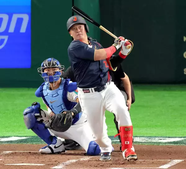 侍大勝発進の使者！？ＷＢＣ初戦の円陣は牧秀悟！「自分から１つだけ…」試合直前のナインに伝えたこと