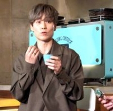 ＥＸＩＬＥ　ＴＥＴＳＵＹＡ、ＡＭＡＺＩＮＧ　ＣＯＦＦＥＥの新作ラテは「アルプスが見えました」
