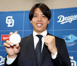 「【中日】金銭トレードの杉浦稔大が入団会見　ルーキー牧野憲伸との“はとこリレー”にも意欲「まさか、こういう形で初対面になるとは。見てくれる人が楽しんでくれれば」」の画像1