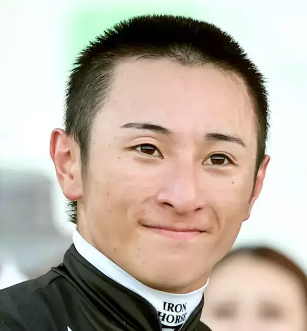 京都メインの鞍馬Ｓで吉村誠之助騎手と岩田望来騎手が落馬　