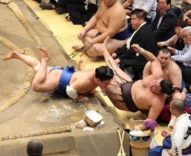 新関脇・藤ノ川が３大関総ナメで９勝目「勝ったことのない力士にも勝てるようになってきた」　４代目藤ノ川の先代師匠から受けた助言も明かす