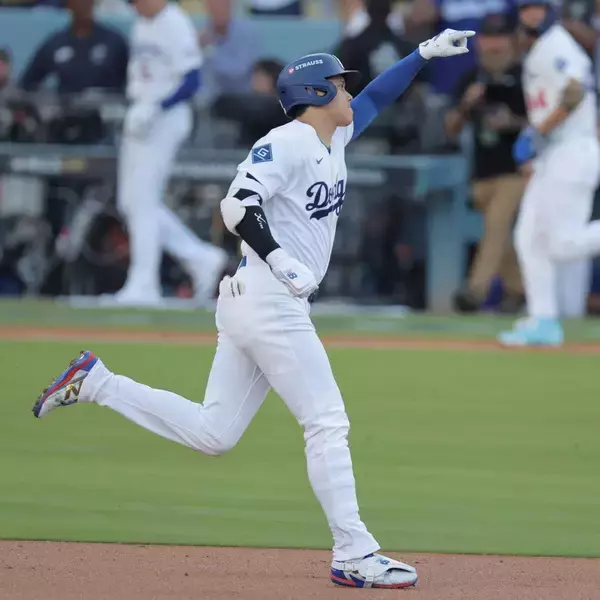 大谷翔平の復活絶叫弾　優勝決定シリーズでドジャースのチーム１号に　４戦２９イニング目でようやく