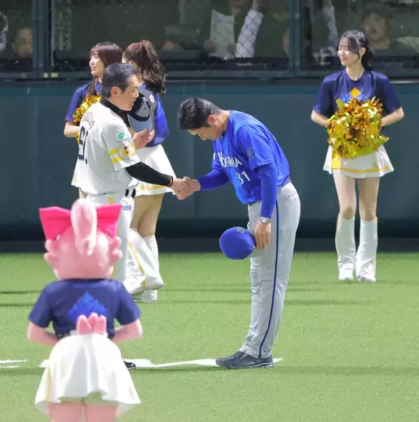 【ＤｅＮＡ】 相川亮二監督、裏目に出た敬遠策を説明「１点もやらないつもりでいきました」栗原を申告敬遠後に山本祐に同点適時打