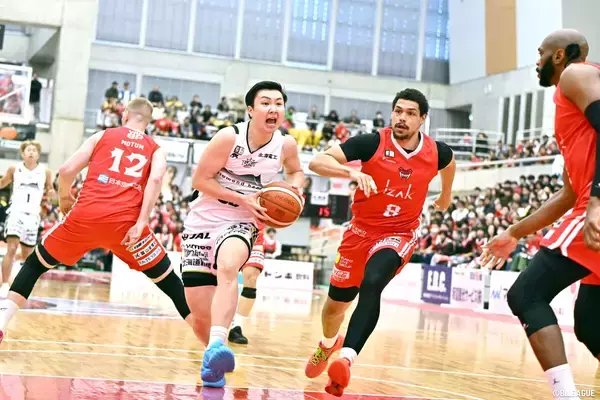 【Ｂ１】レバンガ北海道が今季ワースト失点で４位転落　トーステン・ロイブルＨＣ「１１５点取られる試合内容では、どのリーグでも勝つことはできない」