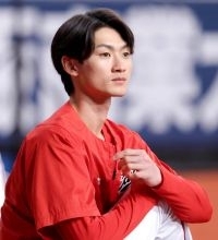 【広島】辰見鴻之介、初回にプロ初安打…直後にけん制に誘い出されて盗塁死　カード別最多１６勝を献上の阪神・大竹耕太郎を相手に痛恨ミス