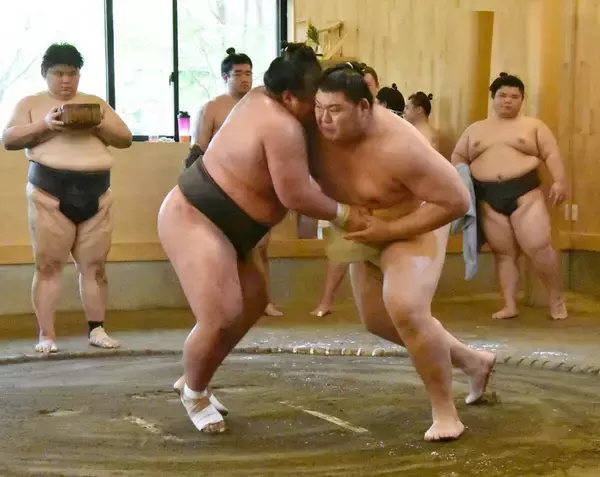 横綱・大の里が番付発表後初めて稽古　幕下力士と１１番「感覚を取り戻す稽古をしていかないといけない」…夏場所は全休