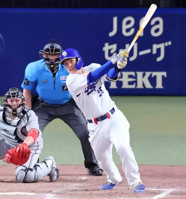 【中日】石川昂弥が決めた！同点の８回に勝ち越しの決勝打！先発・涌井秀章も７回１失点と好投　巨人戦は３カード連続勝ち越し