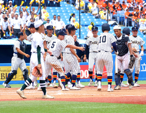 【高校野球】帝京２季連続甲子園へ１１点コールド発進　開幕１１日目での初戦に金田監督「難しさはあった」