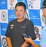 「【高校野球】横浜・村田浩明監督「きょう全国でも一番注目されるような対戦カード」平日の保土ケ谷に１万人…東海大相模を下し県内３５連勝」の画像1