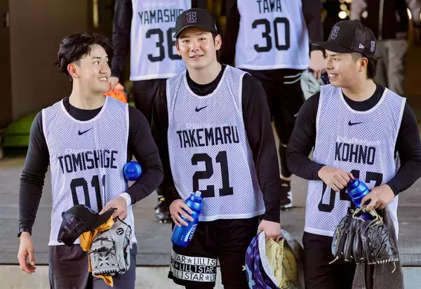 【巨人】育成１位・冨重英二郎　阿部監督ら熱視線での新人自主トレ初日に「練習を始めたら集中…」