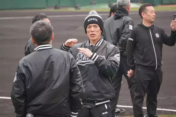 【ロッテ】松井稼頭央臨時コーチが都城キャンプに合流　ＰＬ学園後輩のサブロー監督とも意見交換「いい時間にしたい」