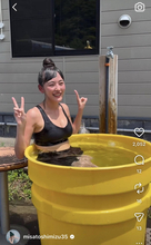 “サウナ婚”の３４歳女優、水風呂潜って笑顔　夫は１６歳年上のサバンナ高橋…清水みさとが公開