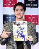 「夏生大湖　カレンダー発売で自慢の大胸筋をアピール「筋肉を見せれるカットができて嬉しい」」の画像1