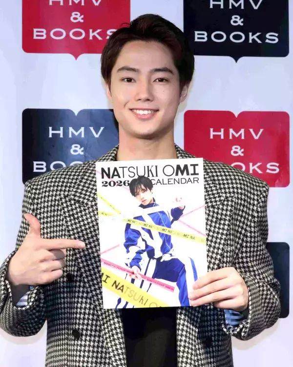 夏生大湖　カレンダー発売で自慢の大胸筋をアピール「筋肉を見せれるカットができて嬉しい」