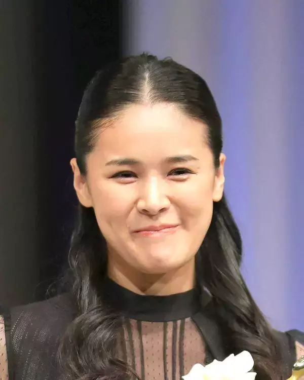 手嶌葵、ライブ前日に延期発表「体調不良により」「直前のご案内を深くお詫び」振替公演は４月