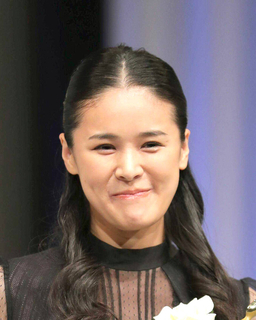 手嶌葵、ライブ前日に延期発表「体調不良により」「直前のご案内を深くお詫び」振替公演は４月