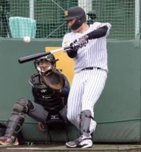 【阪神】大山悠輔がランチ特打で７２スイング１５発…巨人・萩原哲スコアラーが警戒「振れていますね」