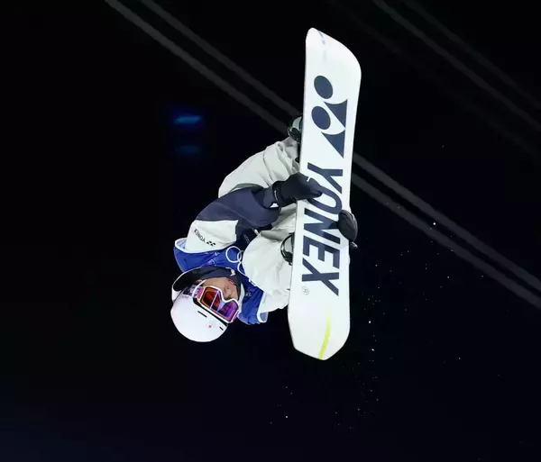 【五輪】平野流佳　９位↗暫定４位浮上　上位１２人が決勝進出　「３コケ」雪辱で平野歩夢に続く金メダルへ