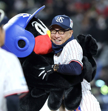 【ヤクルト】逆転サヨナラ！　池山隆寛監督が球団新の新人監督開幕５連勝「野球は最後までわからない」伊藤が９回劇打