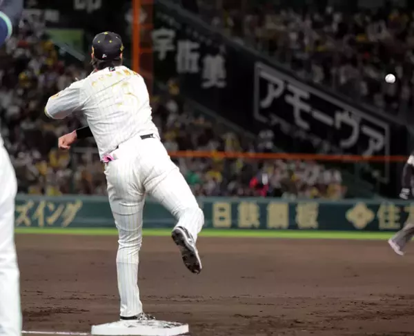 【阪神】大山悠輔の悪送球で今季チーム初失策、プロ野球記録ならず…その後に才木浩人が先制打を浴びる