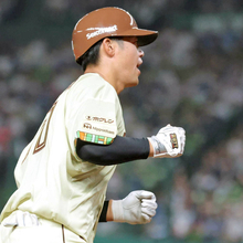 【日本ハム】新庄監督「スチュワートからのホームランが（頭から）離れなくて」光成撃ち！プロ入り初２打席連発、吉田賢吾の中堅起用の意図