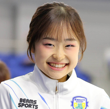【フィギュア】１７歳、島田麻央が圧巻のシニア２連勝　４回転ジャンプ、３回転半も決める会心演技…サマーカップ「ハイレベルな大会で優勝。本当に嬉しく」