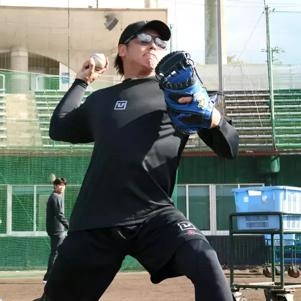 【阪神】梅野隆太郎が沖縄で自主トレ公開「例年より早く、グラウンドでやるべきことができている」