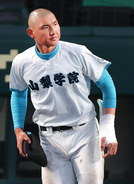 【センバツ】山梨学院・菰田陽生、骨折の左手首を手術の可能性も…吉田洸二監督「どちらが彼にとってベストなのか」