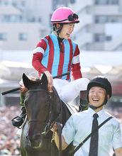 「メイショウ」の松本好雄さんなど多くの関係者に愛されてきた松山弘平騎手　ついにつかんだダービージョッキーの称号