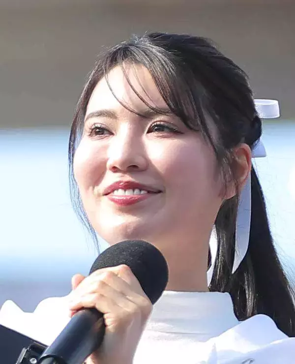 結婚発表の元ＡＫＢ・倉持明日香　証人は「私の神様」小橋建太さん…ＳＮＳで喜びの声「応援してくださる皆さまへの感謝を胸に」【メッセージ全文】