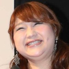 ３７歳りんごちゃん、成人式当時の振袖姿が「リア・ディゾンに見える」！驚きの美スタイルに「誰？」「ハーフみたい」