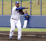 「【中日】初のシートノック　ボスラーは三塁、新助っ人サノーも一塁で参加」の画像1