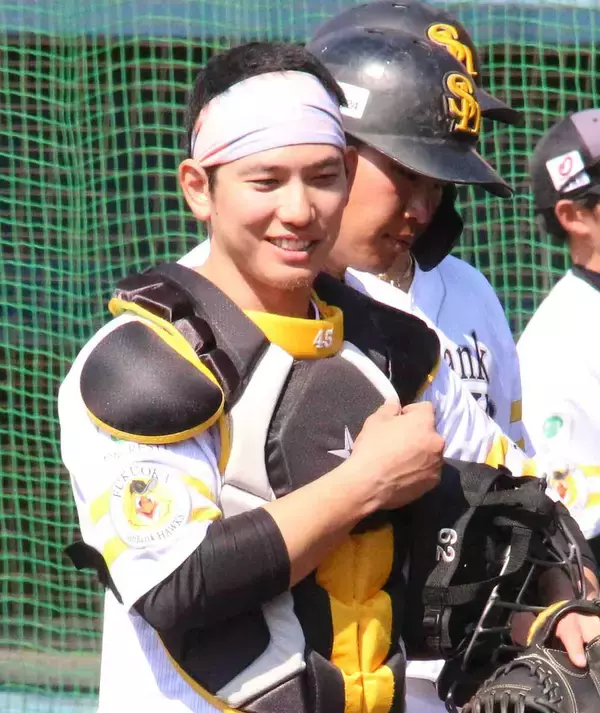 【ソフトバンク】栗原陵矢が対外試合で１７９６日ぶり捕手　三塁手で先発→５回からマスクかぶる　超攻撃型オーダーのオプション始動