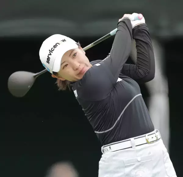 ２９歳・永井花奈が単独首位「過去一番を目指す」　昨年まで契約のヤマハがゴルフ用品事業撤退